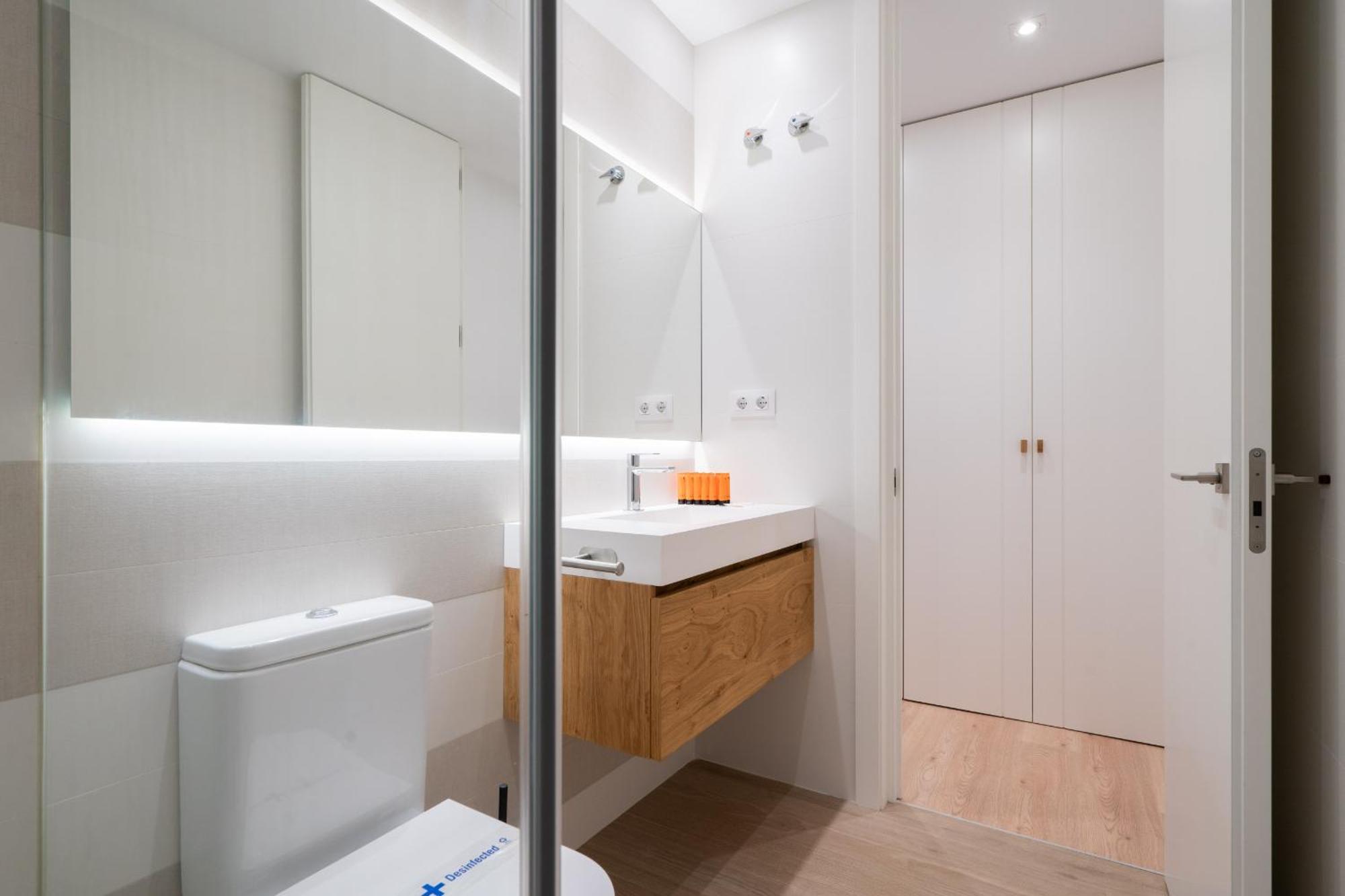 מדריד Apartamento Reformado Para 6 Personas En Plena Gran Via Alquiler Temporal מראה חיצוני תמונה